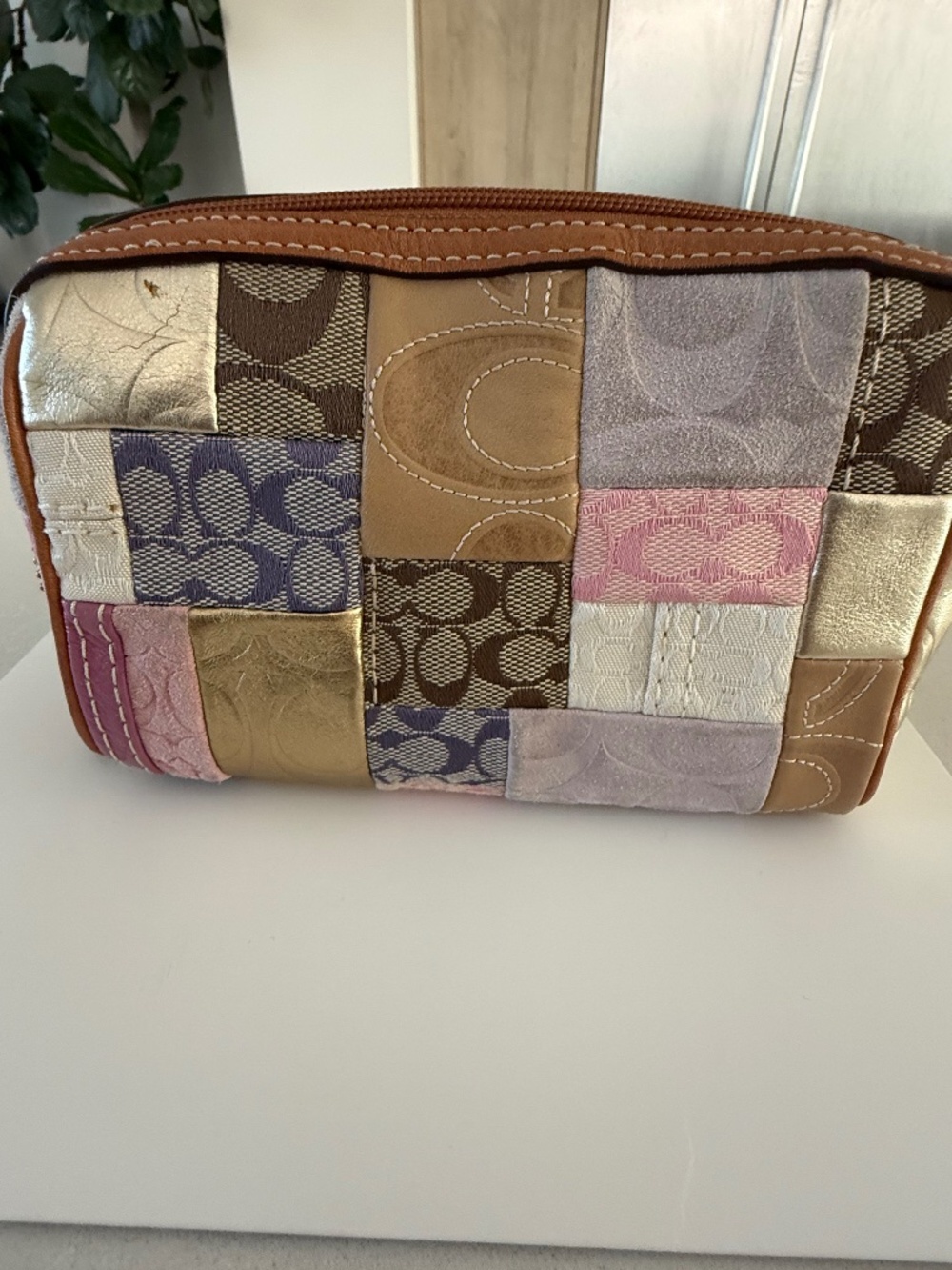 Coach Clutch - Picture 4 of 9